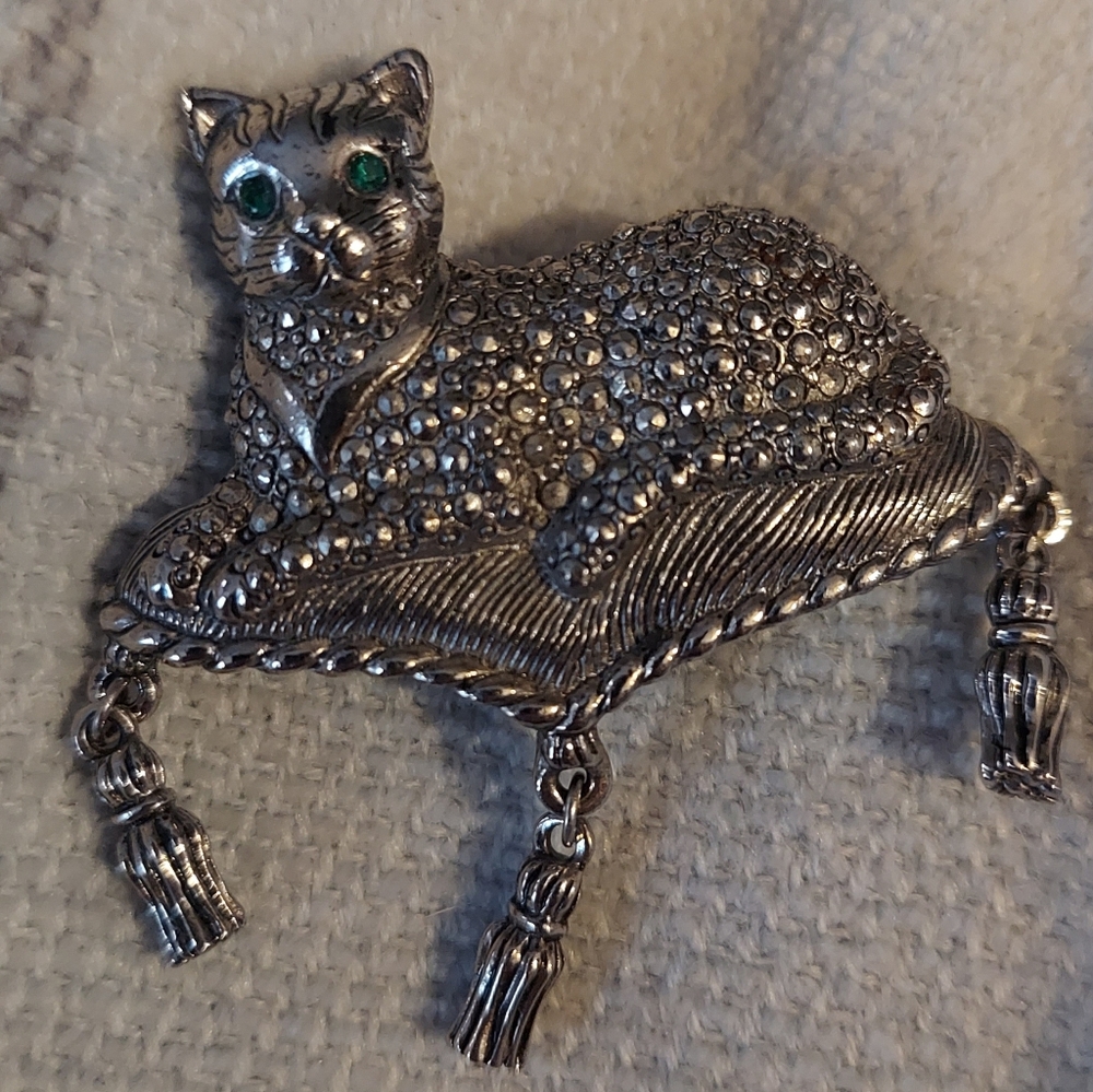 Cat Pin/Brooch, Silver Marcasite Style, Vintage